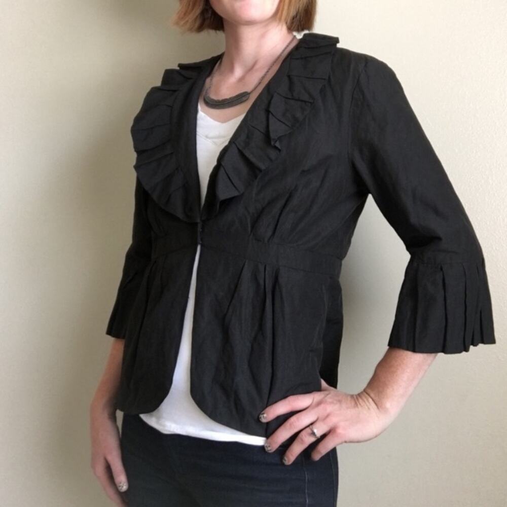 Cabi black metallic ruffle sleeve collar blazer jacket size 6 style #693